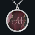 Collier Chic Bourgogne Or Parties scintillant Agate Person<br><div class="desc">Cette élégante néckalce personnalisée est ornée d'un arrière - plan rose rose et bordeaux, accentué d'une parties scintillant en faux or. Personnalisez votre monogramme initial en calligraphie manuscrite en écriture d'or avec votre nom ci-dessus. Un cadeau féminin unique pour l'anniversaire, les fêtes et toute occasion spéciale. Conçu pour vous par...</div>