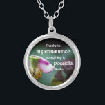 Collier Citation de Lotus/Impermanence-Bouddha pour l'ense<br><div class="desc">Enseignement de Bouddha - Grâce à l'impermanence, tout est possible. Image Copyright 2014-Present | ©riverme* | Tous les droits réservés Impermanence (Pāli : अ नि चा anicca ; Sanskrit : अ त् anitya ; Tibétain : mi rtag pa ; Chinois : wúcháng ; Japonais : mujō ; Coréen : musang...</div>