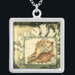 Collier Coque conique Silhouette<br><div class="desc">Restez détendu avec cette pièce d'art contemporain de Jennifer Goldberger. Sa collection d'art de coquillages est relaxante et inspirante. Cette oeuvre d'art se concentre sur un grand coquillage de Conch entouré de récif corallien vert. Obtenez ce magnifique art océanique aujourd'hui avec une sensation de silhouette sur votre prochain produit.</div>