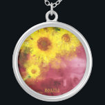 Collier *~* Couleur d'eau du pays de tournesol rustique de<br><div class="desc">* Botanique Vintage rustique charmante Bourgogne Florale d'or et Watercolor Yellow Sunflower Créative Unique Design moderne. * Cette joyeuse et moderne Country Rustic Vintage adorable Aquarelle Aquarelle de grande aquarelle Tournesols Jaunes sur un Merlot et Or Bourgogne Abstrait font pour un design très design.Energie Carré amélioré Collier du Nouvel Âge...</div>