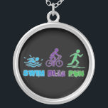 Collier Course de vélo de natation Triathlon<br><div class="desc">Design présente une illustration originale de SWIM BIKE RUN. Idéal pour votre femme de fer préférée, ou triathlète. Ce design de triathlon est également disponible sur d'autres produits. Ne vois-tu pas ce que tu cherches ? Vous avez besoin d'aide pour la personnalisation ? Contactez Rebecca pour avoir quelque chose conçu...</div>