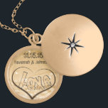 Collier d'anniversaire de Heart Beach mariage<br><div class="desc">Colliers de conservation Choisissez soit Silver Plated Gold Finish ou Sterling Silver Unique Personnalisé! st Christmas Cadeau Mariage Keepsaké Wedding Party Colliers - pour changer la couleur arrière - plan - cliquez sur personnaliser - cliquez sur modifier - choisissez l'outil dernier dans le menu déroulant et choisissez l'une des couleurs...</div>