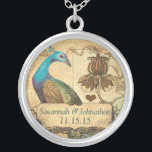 Collier d'anniversaire de Peacock Vintage mariage<br><div class="desc">voir plus vintages paon produits voir plus vintages produits oiseaux Peacock Wedding Invitations</div>