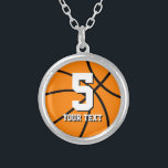 Collier de basket numéro 5 | Personnalisable<br><div class="desc">Collier de basket numéro 5 | Nom d'équipe personnalisable et numéro de maillot. cadeau de sport cool pour joueur de basket et entraîneur.</div>