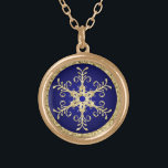 Collier de flocon de neige bleu, Parties scintilla<br><div class="desc">Cette marine festive et le bleu royal avec un collier de flocon de neige en faux parties scintillant or (IMPRIMÉ) correspond au faire-part de mariage ci-dessous. Ce serait un cadeau de remerciement parfait pour votre femme de chambre, Flower Girls, Maid of Honor ou quelqu'un d'autre dans votre fête de mariage....</div>