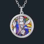 Collier Design en verre tendu avec la figure religieuse.<br><div class="desc">Le design de vitraux de l'église chrétienne offre un motif de vitraux richement colorés pour créer ce design de verre coloré clair avec la représentation d'une figure religieuse.</div>