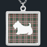 Collier écossais Terrier<br><div class="desc">Un chien de terrier écossais contre un plaid,  arrière - plan tartan donne ce collier écossais de chien style rétro. Les motifs sont issus de l'art original.</div>