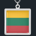 Collier élégant avec Drapeau de Lituanie<br><div class="desc">Ajoutez une touche de fierté lituanienne à votre collection de bijoux avec cet élégant collier orné du drapeau lituanien ! Conçu avec soin dans le détail, ce collier allie élégance intemporelle et fierté nationale. Le pendentif affiche le vibrant drapeau lituanien dans un design raffiné, ce qui en fait un accessoire...</div>