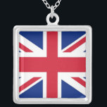 Collier élégant avec drapeau du Royaume-Uni<br><div class="desc">Ajoutez une touche de sophistication britannique à votre collection de bijoux avec notre élégant collier orné du drapeau du Royaume-Uni ! Conçu avec une attention minutieuse aux détails, ce collier est plus qu’un bijou, c’est une célébration du riche patrimoine et de la fierté culturelle du Royaume-Uni. L'élégante décoration de l'emblématique...</div>