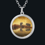 Collier Eléphants asiatiques en Thaïlande sous un coucher<br><div class="desc">Beautiful photo of a group of asian elephants taken in Thaïlande under the setting sun. The lighting in this photo creates a vintage retro mood</div>