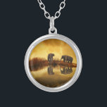 Collier Eléphants asiatiques en Thaïlande sous un coucher<br><div class="desc">Beautiful photo of a group of asian elephants taken in Thaïlande under the setting sun. The lighting in this photo creates a vintage retro mood</div>