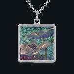 Collier En Argent Elégant Art Joli Bleu Métallisé Fleurs<br><div class="desc">Art métallisé élégant et élégant avec fleurs bleues. Un look de verre tendu.</div>