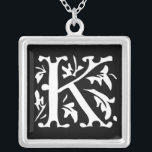 Collier en argent Momogramme<br><div class="desc">Colliers de conservation Choisissez soit Silver Plated Gold Finish ou Sterling Silver Unique Personnalisé! st Christmas Cadeau Mariage Keepsaké Wedding Party Colliers - pour changer la couleur arrière - plan - cliquez sur personnaliser - cliquez sur modifier - choisissez l'outil dernier dans le menu déroulant et choisissez l'une des couleurs...</div>