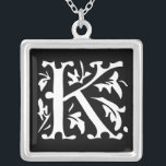 Collier en argent Momogramme<br><div class="desc">Colliers de conservation Choisissez soit Silver Plated Gold Finish ou Sterling Silver Unique Personnalisé! st Christmas Cadeau Mariage Keepsaké Wedding Party Colliers - pour changer la couleur arrière - plan - cliquez sur personnaliser - cliquez sur modifier - choisissez l'outil dernier dans le menu déroulant et choisissez l'une des couleurs...</div>