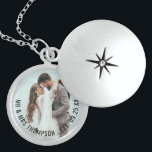Collier En Argent Nom photo nouvellement mariée Mariage Date nuptial<br><div class="desc">Nom de la photo nouvellement mariée Mariage Date nuptiale cadeau. Un joli gardien du marié à sa nouvelle mariée. Remplacez facilement l'exemple d'image par votre favori dès le jour de votre mariage et personnalisez votre nouveau nom marié et votre date de mariage.</div>