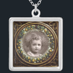 COLLIER FRUITS DE RENAISSANCE FLORENTINE, MODÈLE PHOTO<br><div class="desc">Elégant,  classique,  vibrant art Renaissance,  chef-d'oeuvre de Bottega della Robbia ( Florence - Italie ) en brun,  jaune,  vert,  couleurs vives.</div>