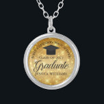 Collier Gold Sparkle Graduate Custom Chic 2023 Graduation<br><div class="desc">Un élégant collier de graduation en faux or brillant cadeau pour un diplômé de l'école secondaire ou de l'université avec votre nom d'école et classe personnalisée dans le centre. Personnalisez cet accessoire chic et moderne de graduation.</div>