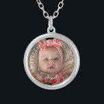 Collier Grand-mère Petite-fille Photo Première petite-fill<br><div class="desc">Don de grand-mère. Photo de Grand-Enfant & Nom. "Première petite-fille"</div>
