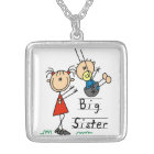 Grande soeur avec des cadeaux de petit frère