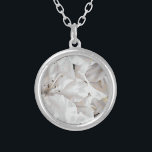 Collier *~* Grunge Rustique Azalea Fleurs Blanc AP40<br><div class="desc">(recherchez AP 40 pour des articles similaires ) - Argent Plaque INTENTION Bijoux avec intention (r) FLEURS D'AZALÉE NEUTRE BLANC ROMANTIQUE * Fleur blanche fleurie energetiquement améliorée, Nature, Peinture numérique Artsy Artiste Populaire Moderne Élégant Créatif Unique Digital Aquarelle Art Floral Rustique Distressé Grunge Fleurs d'azalée blanches douces, principalement blanches, avec...</div>