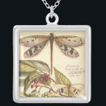 Collier Les libellules aux Feuilles et aux fruits<br><div class="desc">Des libellules flottent au-dessus de feuilles portant des fruits dans cette pièce de Vision Studio. Le trio d'insectes se marie étonnamment bien avec leur arrière - plan,  ce qui donne à cette impression une qualité de vie. Commandez votre exemplaire aujourd'hui !</div>