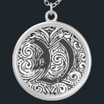Collier Monarchie "V"<br><div class="desc">Fancy Letter Police Monogram appelée Monarchia. Un texte de style vintage victorien. Customisez ceci avec votre illustration ou texte. Transférez cette conception à n'importe quel produit.</div>