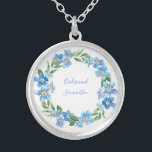 Collier Monogramme Blue Jaune Floral Mariage Party Cadeau<br><div class="desc">Monogramme ce joli collier bleu et jaune fleuri en fer argent pour votre fête de mariage et la mère de la mariée ainsi que la mère du marié.</div>