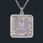 Collier Monogramme Monogramme Magnolia Floral Personnalisé<br><div class="desc">Ce design élégant comprend votre nom personnalisé et monogramme entouré d'un cadre de fleurs de magnolia. Personnalisé en éditant le texte dans les zones de texte fournies #accessoires #bijoux #colliers #magnolia #floral #cadeaux #monogramme #monogrammed #personalizedcadeaux</div>