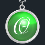 Collier Monogramme vert émeraude<br><div class="desc">Design élégant et unique avec pierres précieuses. Modélisation et rendu en 3D Studio Max par Bulgan Lumini .Part de la série Hyper Talismans.</div>