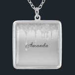 Collier Parties scintillant de séchage d'argent personnali<br><div class="desc">Parties scintillant personnalisée Argent Dripping Nom collier plaqué argent. Un grand cadeau pour elle ou pour votre fête de mariage.</div>
