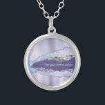 Collier *~* Pastel Géode Agate Parties scintillant Argent<br><div class="desc">(rechercher AP40 pour des articles similaires ) SILVER NECKLACE / PENDENTIF - N'hésitez pas à transférer vers d'autres produits. Énergétiquement Amélioré Moderne Pastel Agate Purple, Lavande, Bleu Poudre et diverses nuances de Parties scintillant d'argent et Étincelles célestes Cosmiques comme la pierre de type Opal flashes. Ce design peut être décrit...</div>