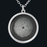 Collier Pendentif Spore Print<br><div class="desc">Sprint de spores de champignons J'ai fabriqué à partir de la forêt tropicale de l'île de Vancouver</div>