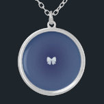 Collier personnalisé élégant - Femme d'honneur par<br><div class="desc">Célébrez votre journée spéciale avec une touche personnalisée et sincère ! Cet élégant collier personnalisé est la façon parfaite de remercier vos demoiselles d'honneur, maman, ou belle-mère. Doté d’un design intemporel et d’un pendentif personnalisable, c’est un souvenir qu’ils chériront pour toujours. Ajoutez un nom, une date ou un message significatif...</div>