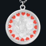 Collier photo personnalisé | Ajouter votre image<br><div class="desc">Collier photo personnalisé avec coeur rouge en cercle rond | Ajouter une image. Design personnalisable avec votre image. Idée cadeau d'amour pour les femmes comme la femme petite amie etc. Design personnalisé.</div>