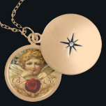 Collier Plaqué Or ANGEL HEART WAX SEAL PARCHMENT MONOGRAMME Valentin<br><div class="desc">Design élégant,  classique et classe avec un cou à ailes romantique,  sceau de cire rouge,  coeur et flèche sur un parchemin marron antique convenant aux fiançailles romantiques,  mariages,  noël,  vacances,  famille ou professionnel.</div>
