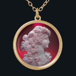 COLLIER PLAQUÉ OR CAMEO ANTIQUE, DAME AUX RAISONS ET AUX GRAPEVINES<br><div class="desc">Bijou de cammeo antique avec un beau profil de femme avec de longs cheveux ornés de raisins et de vignes pour la récolte de vignobles</div>