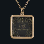 Collier Plaqué Or cinquantième Lustre d'anniversaire de mariage d'or<br><div class="desc">Remous d'or magnifiques et rouleaux avec un lustre shimmery d'or accrochant au-dessus. Coeurs d'or de griffonnage sur l'inverse. cinquantième Anniversaire de mariage dans un regard métallique d'or.</div>