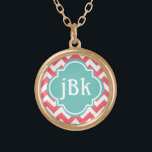 Collier Plaqué Or Coral Chevron avec Turquoise Centre à Monogram<br><div class="desc">Voici un joli collier tendance avec un centre monogrammable. Les rayures de chevrons sont de corail et blanc, le médaillon moyen est un turquoise doux, et la lettrage est blanc pur. Changez les initiales pour n'importe quel texte que vous aimez, il est si facile de faire des colliers personnalisés pour...</div>