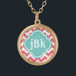 Collier Plaqué Or Coral Chevron avec Turquoise Centre à Monogram<br><div class="desc">Voici un joli collier tendance avec un centre monogrammable. Les rayures de chevrons sont de corail et blanc, le médaillon moyen est un turquoise doux, et la lettrage est blanc pur. Changez les initiales pour n'importe quel texte que vous aimez, il est si facile de faire des colliers personnalisés pour...</div>