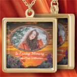 Collier Plaqué Or Dans Loving Memory Sunset 2584<br><div class="desc">Peinture "Sunset Plaza Marina 2584" Collection Personnaliser pour vous-même ou amis et famille que quelqu'un spécial tenu dans la mémoire aimante avec texte et photo tenue près du coeur avec ce magnifique collier sur mesure. Créez l'accessoire parfait ou un cadeau chaleureux. Personnalisez la page produit ou cliquez sur le bouton...</div>
