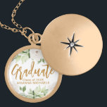 Collier Plaqué Or Diplôme de la florale botanique<br><div class="desc">Belle florale pastel à l'aquarelle vert collier cadeau de graduation comprend joli écriture de couleur or script et le nom de la diplômée et année de classe sur un élégant arrière - plan blanc. Magasinez ce magasin pour coordonner les articles de la fête de remise de diplômes 2023 et les...</div>