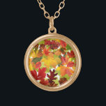 Collier Plaqué Or Feuilles automnales d'automne<br><div class="desc">Cette oeuvre d'art numérique exquise de Looly Elzayat présente un vecteur arrière - plan de feuilles d'automne captivant, qui présente les teintes vibrantes de l'automne. Le design complexe capte l'essence de la saison, avec un mélange harmonieux de couleurs chaudes qui évoquent un sentiment de nostalgie et de tranquillité. Idéale pour...</div>