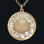 Collier Plaqué Or Feuilles d'or 50e anniversaire Mariage<br><div class="desc">Joli 50ème Anniversaire de Mariage d'or design sur arrière - plan d'aqua à la menthe pastel avec une superposition d'élégants feuilles d'or. Correspondance de bannière or et de zones de texte personnalisées prêtes à être personnalisées. Vous pouvez modifier l'arrière - plan en blanc ou en une autre couleur en cliquant...</div>