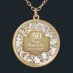 Collier Plaqué Or Feuilles d'or 50e anniversaire Mariage<br><div class="desc">Joli 50ème Anniversaire de Mariage d'or design sur arrière - plan d'aqua à la menthe pastel avec une superposition d'élégants feuilles d'or. Correspondance de bannière or et de zones de texte personnalisées prêtes à être personnalisées. Vous pouvez modifier l'arrière - plan en blanc ou en une autre couleur en cliquant...</div>
