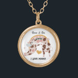 Collier Plaqué Or I Looo Mooo Cute Cow Customisé Cadeau Lui<br><div class="desc">Doté d'une mignonne cow avec des mots "I Love Mooo" qui peuvent être personnalisés avec les noms du couple. Parfait pour la Saint Valentin,  anniversaire,  mariage ou toute autre occasion. Consultez d'autres articles correspondants disponibles dans mon magasin! Merci pour le support solide</div>