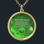 Collier Plaqué Or Une Vielle Bénédiction Irlandaise<br><div class="desc">Joyau celtique élégant, unique en or avec une pierre émeraude et entrée shamrock avec une ancienne prière irlandaise à l'intérieur pour la Saint Paddy's Day (, St. Patty ). Pierres 3D vibrantes et design très précis, modélisation et rendu 3D par Bulgan Lumini (c).Partie de la série Hyper Talismans. .Un design...</div>