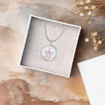 Collier Robe de femme de chambre rose personnalisée<br><div class="desc">Surprenez vos demoiselles d’honneur avec un cadeau de demoiselle d’honneur mariage sincère, avec un élégant script de calligraphie et des bijoux en souvenir qu’elles chériront pour toujours. Conçu pour elle par la mariée, ce memento de fête de mariée présente une jolie robe rose aquarelle avec une typographie stylée pour une...</div>