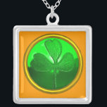 Collier SHAMROCK DE SAINT PATRICK, orange<br><div class="desc">Joyau celtique élégant,  unique avec une pierre émeraude et entrée shamrock pour St.Paddy's Day (,  St. Patty ). Modélisation et rendu de banlieues très mûres par Bulgan Lumini (c).Partie de la série Hyper Talismans.</div>