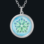 Collier *~* Star bleu turquoise clair Mandala<br><div class="desc">*Ce petit collier d'argent rond avec un délicat mandala étoilé brillant dessiné par la main au centre, assis sur un fort turquoise et un peu de arrière - plan vert, pourrait attirer votre attention :) Le mandala étoilé est très complexe et captivant, ce qui peut vous inspirer à méditer.* En...</div>