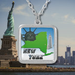 Collier Statue de New York de Liberty Empire State Buildin<br><div class="desc">New York Map, Statue de la Liberté, Monument produit. Cela semble bon sur n'importe quel produit et fait un excellent souvenir de voyage. ⭐ PERSONNALISEZ ce modèle avec vos oeuvres. ⭐ MODIFIEZ-le pour apporter d'autres modifications. ⭐ TRANSFÉREZ cette conception à n'importe quel produit. Visitez tous mes magasins à bit.ly/SandyspiderStores (couper...</div>